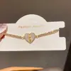 Collar Colgante Ovalado de Zirconia Nicho Lujo Ligero Diseño de Gama Alta Pulsera Temperamento de Moda Joyería de Mano Versátil para Mujeres
