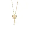 [Acero de Titanio] Borla Mariposa Lujo Ligero Moda Simple Hueco Exquisito Collar Cadena para Clavícula Todo Fósforo Colgante para Mujer