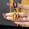 Collar Rotatorio de Calabaza con Incrustaciones de Diamantes de Estilo Tradicional Moderno para Mujer, Colgante de Oro de Arena Vietnamita con un Toque de Lujo, Color Duradero y Joyería que No se Desvanece