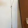 Exquisita Cadena de Suéter Otoño e Invierno para Mujer, Lujo Ligero, Elegante y Único Collar Largo con un Toque de Alta Gama, Nuevo Accesorio de Suéter 2026