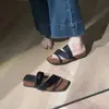 Sandálias Chuyuji de sola grossa e bico quadrado com uma tira para mulheres, adequadas para uso ao ar livre, estilo vintage, podem ser combinadas com saias, sandálias e chinelos de uso duplo