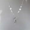 Escuché que las hojas de arce son la confesión más cálida del otoño~Cadena de suéter simple y versátil de color rojo, accesorio colgante de alta gama