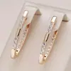 2026 Nuevos Pendientes de Moda con Micro-set de Circonita en Forma de V con Sensación de Alta Gama para Mujer Personalidad Geométricos Adornos para Orejas Nicho Temperamento Modernos