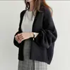 Estilo Nuevo Europeo y Americano Moda de Invierno 2024 Color Sólido Holgado Versátil Suéter para Mujer Diseño de Cuello en V Cárdigan de Punto
