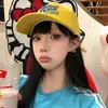 Gorra de Béisbol Amarilla Bordada con Letras Estilo Coreano para Mujer 2025 Primavera Nueva Secado Rápido Transpirable Gorra Protectora del Sol Moderna