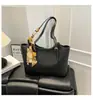 Bolsa Tote Feminina 2025 Nova Versátil Grande Simples de Ombro Trabalho Deslocamento Grande Capacidade Axila Bolsa Feminina