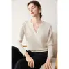 Suéter de Cashmere com Decote V Meio Aberto e Múltiplos Botões - Suéter de Tricô Versátil para Mulheres - Camada Base de Outono e Inverno - Suéter Macio e de Toque de Luxo para Usar por Baixo