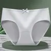 Bragas lindas sexys juveniles para mujer estudiante de cintura media ropa interior para dama color liso transpirable venta al por mayor transfronteriza