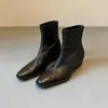 Botas cortas para mujer versión piel de vaca, suela silenciosa, tacón grueso, punta cuadrada, cierre trasero, versátiles, estilo retro británico, botas de tacón alto