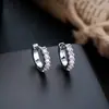 Brincos de Argola Cruzados de Zircônia Transfronteiriços para Homens, Brincos de Argola Lisos, Presilhas de Orelha de Raio, Pingentes de Orelha, Acessórios de Orelha para Mulheres, Amostra de Live do TikTok