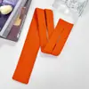 Bolsa de Teléfono Popular Tejida en Stock, Tejido de Hilo, Mismo Estilo que el Sitio Web Oficial, Versiones Personalizables Largas y Cortas, Bolsita para Teléfono de Bolsillo