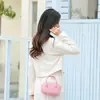 Bolso Coreano Exquisito con Forma de Bollo 2026 Minimalista Urbano de Hombro Cruzado Pequeño Cuadrado Simple Versátil Moderno Bolso para Mujer