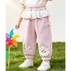 Pantalones de chándal con cintura de encaje para bebé niña, pantalones elásticos con puños acanalados, volantes de encaje con lazo, pantalones versátiles para niñas
