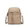 Bolsas de Nicho para Mulheres 2025 Nova Bolsa para Mãe de Meia-Idade Bolsa Transversal Simples de Couro Macio para Celular Feminino Bolsa Quadrada Pequena Casual