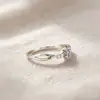 Anel de Prata Esterlina S925 Yinyiyuan, Venda Quente Transfronteiriça, Diamante Azul, Design Simples e Luxuoso para Mulheres, Elegante Anel de Noivado da Moda Europeia e Americana