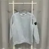 Sudadera de forro polar con cuello redondo, color liso básico, manga larga, adecuada tanto para hombres como para mujeres, versátil y moderna para otoño e invierno