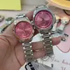 Nova onda casa yue mover série casal três pinos movimento quartzo calendário masculino e feminino aço fino pulseira relógio fábrica atacado