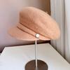 Sombrero octogonal de lana pura de estilo japonés para otoño e invierno, sombrero de pintor blanco y negro para mujer, sombrero de vendedor de periódicos con cúpula pequeña y combinable con todo.