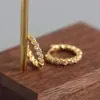 Brincos de Luxo Leve Estilo Francês com Toque de Alto Padrão para Mulheres Gota d'Água Estilo Coreano Brincos de Nicho Versátil Fivela de Orelha Distintiva Clipe de Orelha com Design de Meia-Lua