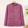 Cardigã quente com forro de fleece para mulheres de meia-idade e idosas, adequado para uso no inverno, com design de abotoamento frontal, perfeito como camada base.