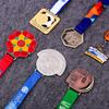 Medalla Conmemorativa Metálica Personalizada Oro, Plata y Cobre Medalla Lista para Producción Aleación de Zinc Relieve Estéreo Diseño de Medalla de Oro