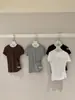 Wgwe Ropa de Verano para Mujer Estilo Coreano Diseño Simple de Cintura Plisada Versátil Camiseta de Manga Corta con Cuello Redondo Hombro Derecho W10093