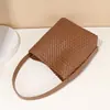 Directo de Fábrica Alta Gama Sensación Gran Capacidad Bolso Cubo Bolso Tejido para Mujer Bolso de Hombro de Nicho Bolso Simple para Commuter de Mujer Nuevo