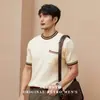 Camiseta Casual de Manga Corta Estilo Business Moderno, Corte Ajustado, Bloques de Color, Versátil Top de Punto Retro Estilo Americano para Hombre