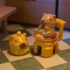 Sala de Transmisión en Vivo Mini Tienda de Panadería Capibara Bolsita Sorpresa Decoraciones para Escritorio de Oficina Decoración Venta Directa del Fabricante