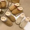 Botas de nieve cálidas estilo Birkenstock, con suela gruesa y forro de felpa, pantuflas de algodón tipo media zapatilla para mujer, ropa para exteriores, nueva colección de invierno 2026, pantuflas esponjosas
