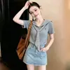 Camiseta de Manga Corta con Cuello Falso de Dos Piezas Azul Marino para Mujer, Nuevo Top de Moda Elegante para Figuras Petites, Estilo Corto, Verano 2026