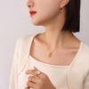 Collar con colgante ovalado de estilo cool francés, juego de aretes, acero de titanio chapado en oro verdadero de 18 quilates, joyería de moda de lujo ligero