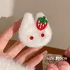 Grampo de cabelo de pelúcia de coelho morango fofo, grampo lateral para franja feminina de outono e inverno, grampo bico de pato infantil, anel de cabelo, acessório de cabeça
