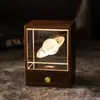 Cubo Creativo 3D Galaxia Cristal Tallado Interior Adorno de Escritorio Artesanía de Madera Lámpara de Noche Decoración Regalo de Cumpleaños