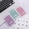 Juego de clips de papel de colores creativos al por mayor con tachuelas de macarrón en caja, clip de cola de milano multifuncional con pin en forma de I