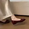 Zapatos planos para mujer de estilo francés con hebilla cuadrada, suela plana, para aumentar la altura, corte bajo, modelo nuevo 2026, punta cuadrada de suela blanda, zapatos pequeños de cuero de estilo elegante y suave