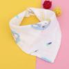 Toalla triangular de gasa espumosa peinada con estampado de dibujos animados de algodón para bebé, toalla absorbente de saliva ajustable con doble broche