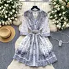 Moda Retro Francesa Elegante Gola de Terno Manga Três Quartos Cintura com Laço Vestido Estampado Feminino Verão Emagrecedor Manga Curta Botão Único Saia Curta