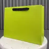 Bolsas de Papel Kraft para Tiendas de Ropa, Bolsas Tote Grandes, Bolsas de Hombro Simples para Compras, Empaque de Regalo, Gruesas Personalizadas con Logo y Nombre de la Tienda