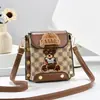 Nova Bolsa Transversal de Ombro Primavera e Verão Moda Versátil Bolsa para Celular Grande Capacidade Pequena Bolsa Quadrada Bolsa Carteiro Mulher