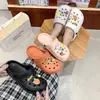 Sandalias zuecos para mujer ins antideslizantes 2026 modelo nuevo sandalias de media punta cerradas tipo perezoso para playa para uso exterior en verano para mujer
