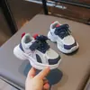 Nuevos Zapatos de Papá Deportivos de Malla Transpirable para Niños y Niñas, Suela Suave Antideslizante para Bebés, Colección Primavera y Otoño 2026
