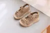 Sandalias Academy Style Coreanas de Moda para Niñas Mayores, Nuevos Zapatos de Playa de Verano para Niños con Suela Suave y Velcro