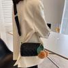 2022 Nova alça de ombro larga popular bolsa pequena feminina Rhombic Cylinder Bag bolsa de ombro simples Chanel estilo Crossbody Bag bolsa feminina