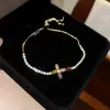 Pulsera Brazalete de Cruz de Circonia Chapada en Oro Real de 18k Lujo Ligero Sensación de Alta Gama Anillo de Mano Moda Simple Joyería de Mano Exquisita