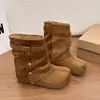 Botas Martin Retro de Bico Redondo Versáteis para Calças Femininas 2026 Outono Novo Botas de Tornozelo Camurça Emagrecedoras Botas de Cano Médio de Nicho
