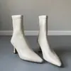 Primeiro Encontro Botas Curtas Ji White Femininas 2026 Nova Coleção Outono Inverno Salto Gatinho Estilo Francês Temperamento Salto Agulha Bico Fino Salto Alto Elástico