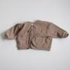 Roupas Infantis Primavera e Outono Meninos e Meninas Gola Redonda Casaco Cardigã Tricotado Versátil Bebê Retrô Peça de Roupa Externa de Botão Único