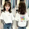 Camiseta infantil de manga longa listrada em patchwork, novo estilo primavera/outono, design de desenho animado, para crianças de tamanho médio e grande, casual, corte solto, algodão puro, top de gola redonda