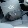 Riñonera de Nailon para Hombre Marca P, Bolso de Pecho, Bolso Cruzado Multifuncional, Lona de Moda Casual, Exclusivo Transfronterizo